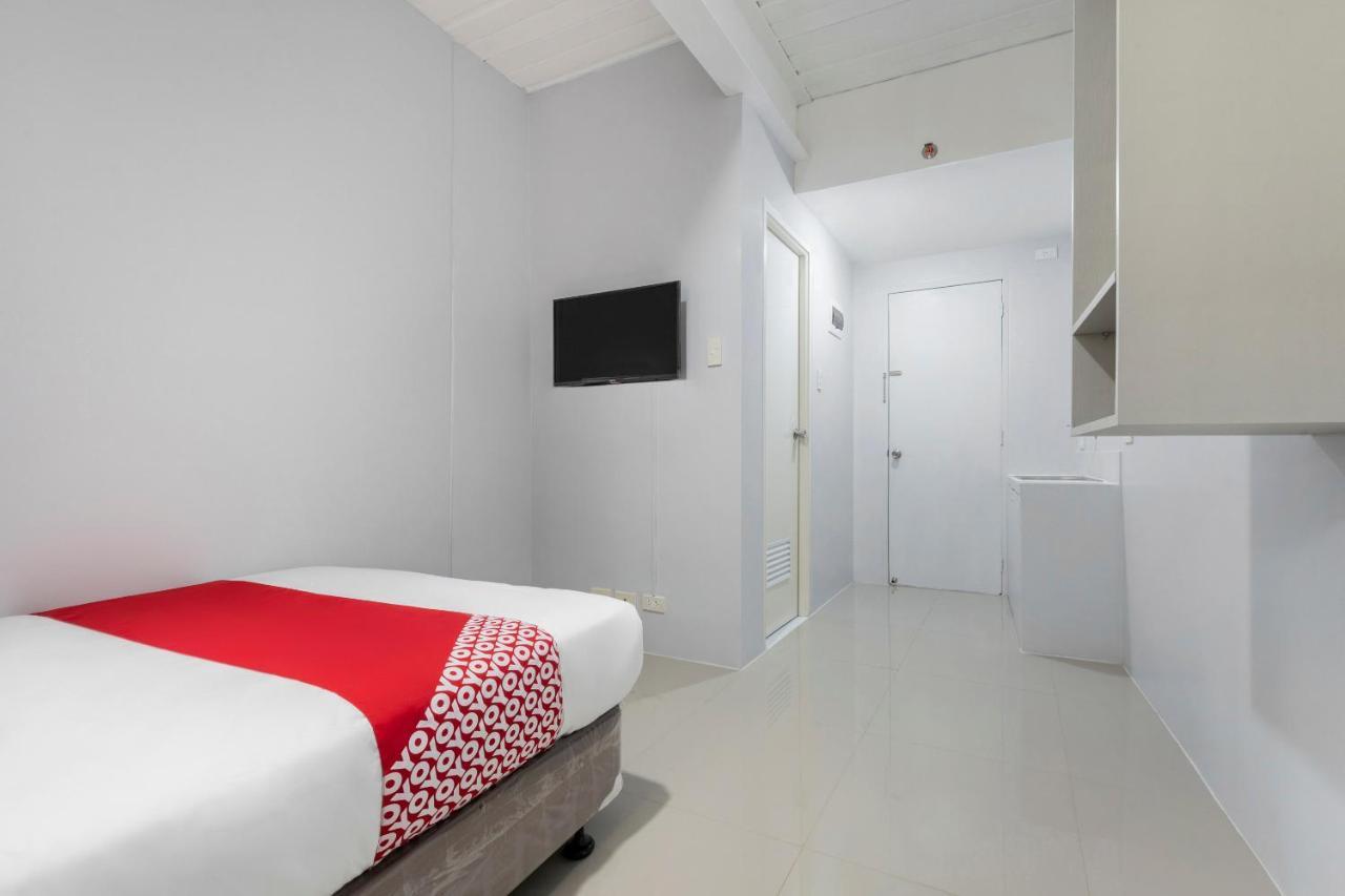 Super Oyo 515 Finnex Hotel Mandaluyong Luaran gambar